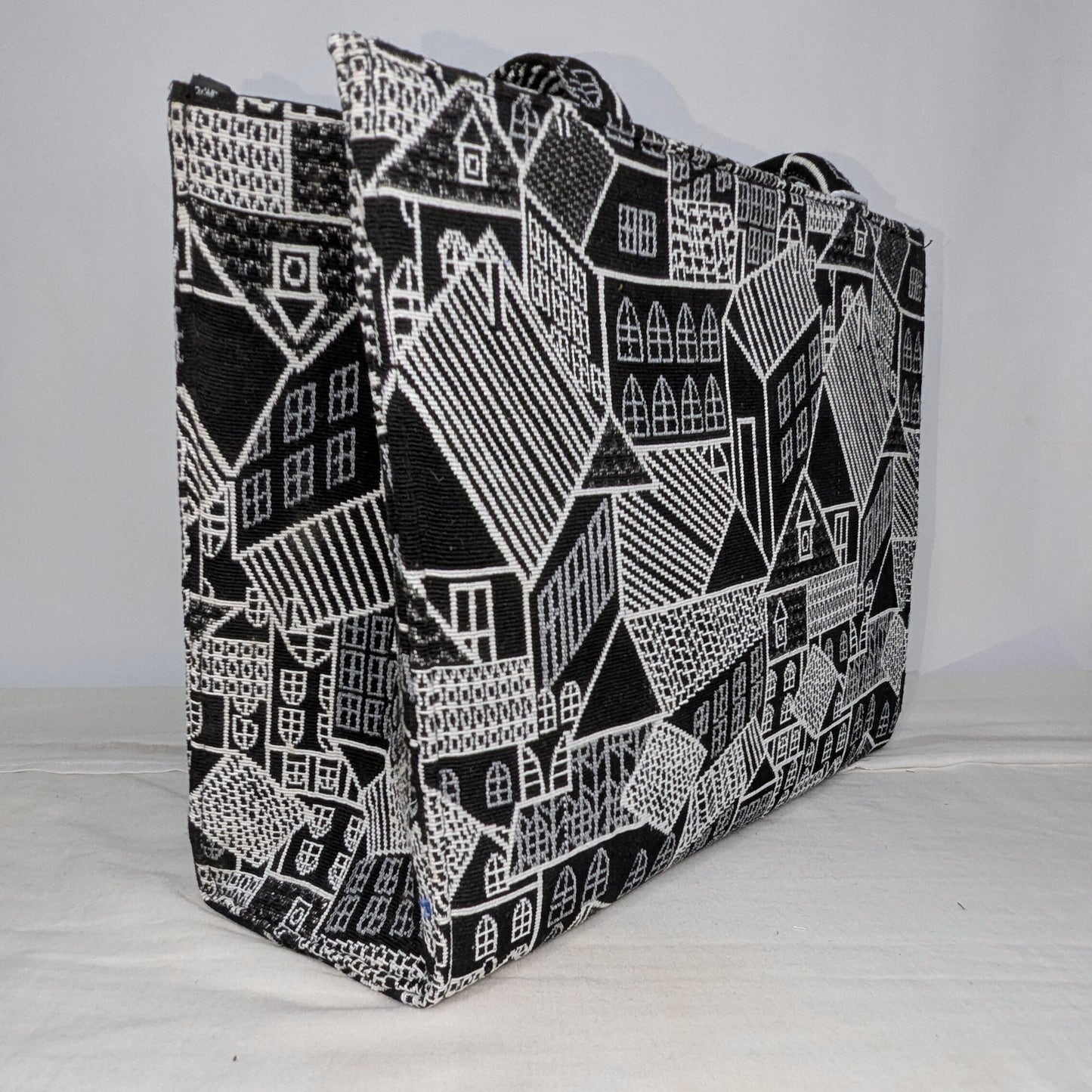 Black & White Cityscape Tote Bag – Artistic & Functional