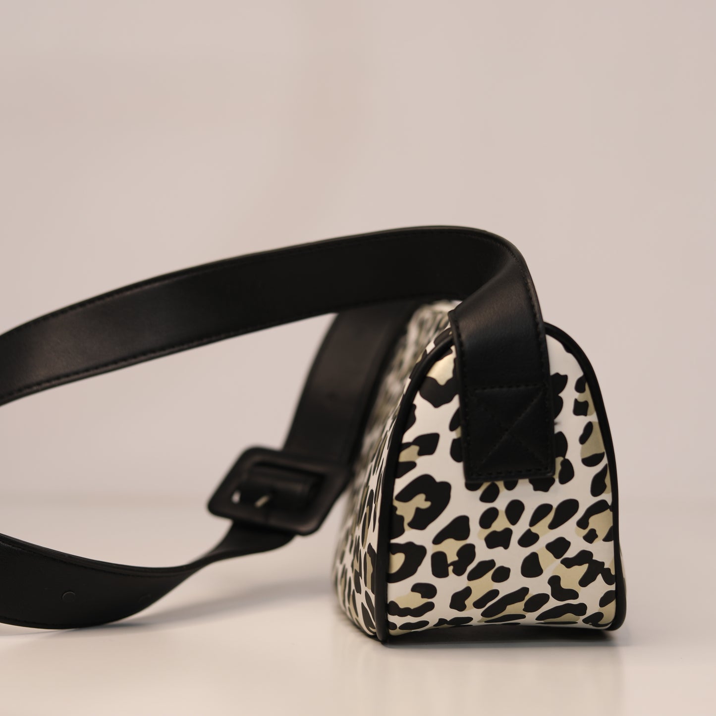 Black Quilted Crossbody Bag – Classic & Versatile