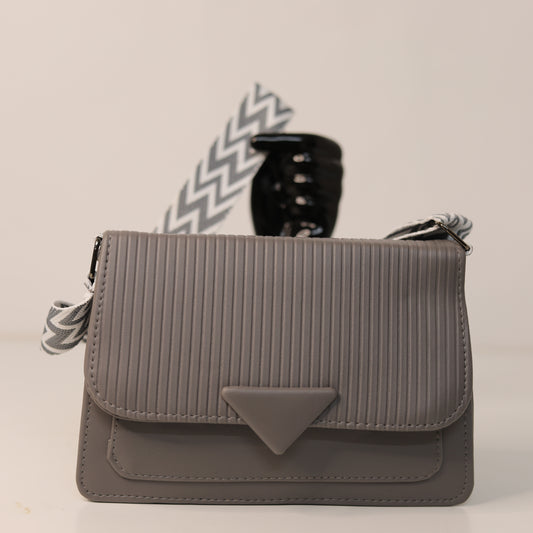 Greyish Shoulder Bag – Elegant & Versatile