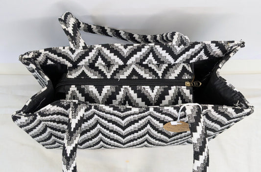 Black & White Chevron Tote Bag – Chic & Spacious
