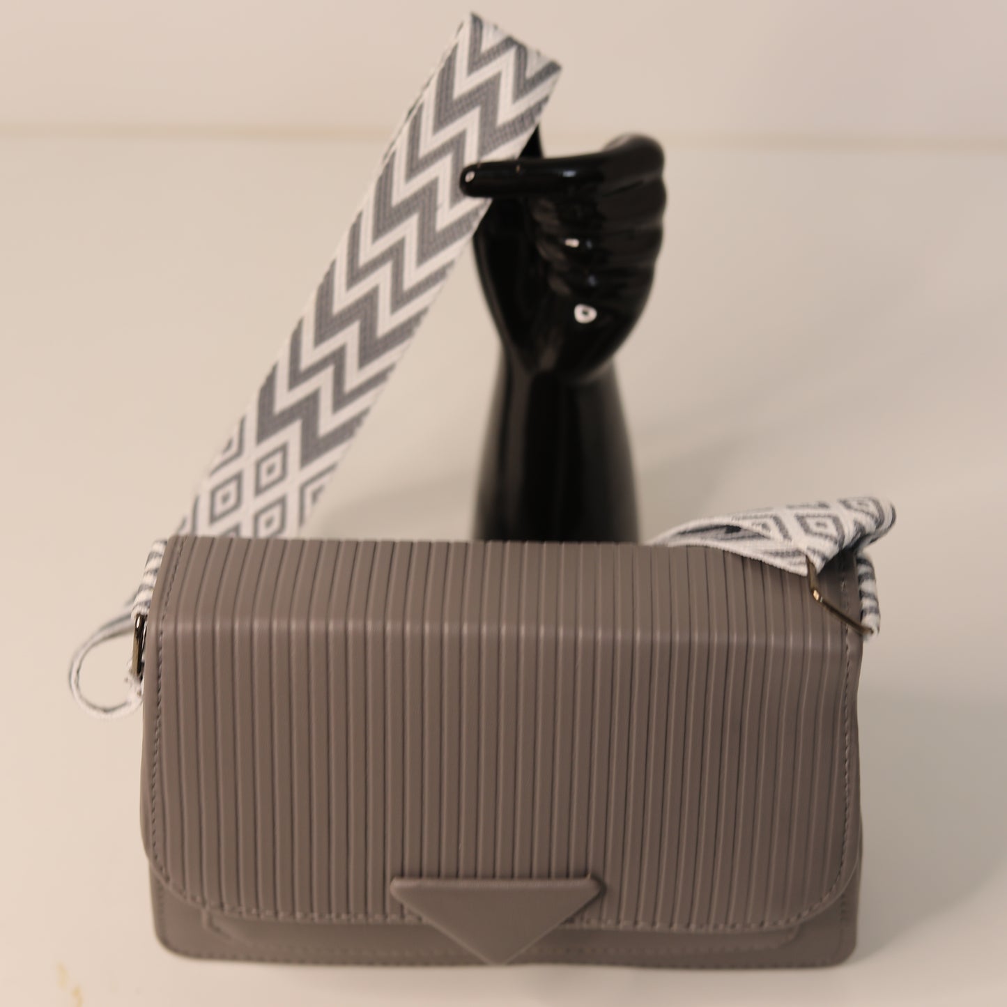 Greyish Shoulder Bag – Elegant & Versatile
