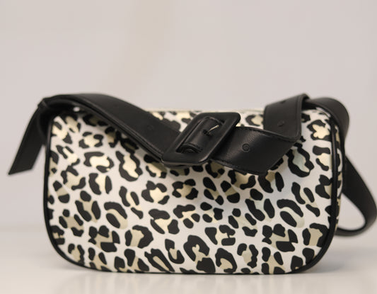 Black Quilted Crossbody Bag – Classic & Versatile
